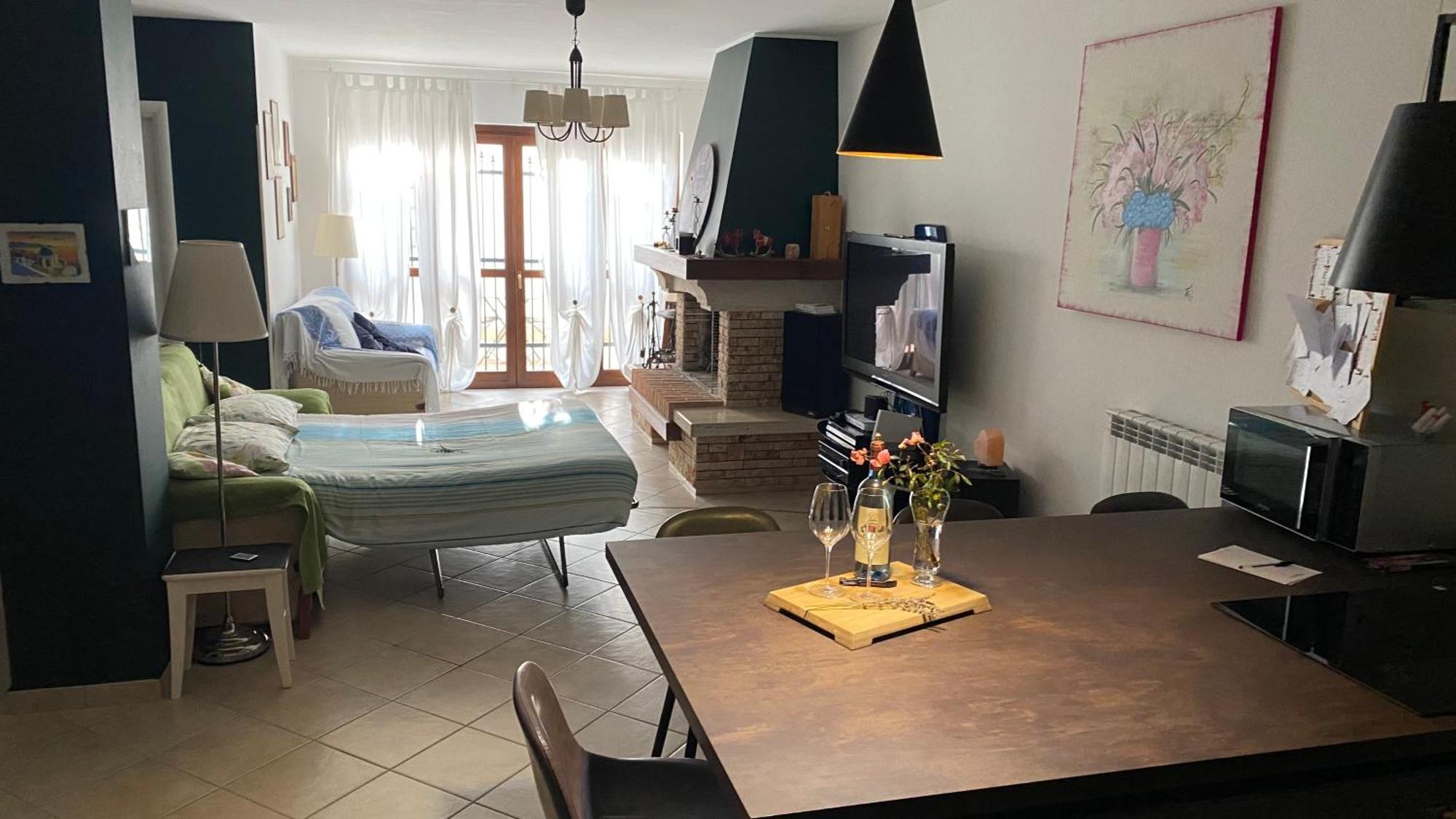 The Wild Lavender Apartment Cecchina Екстериор снимка