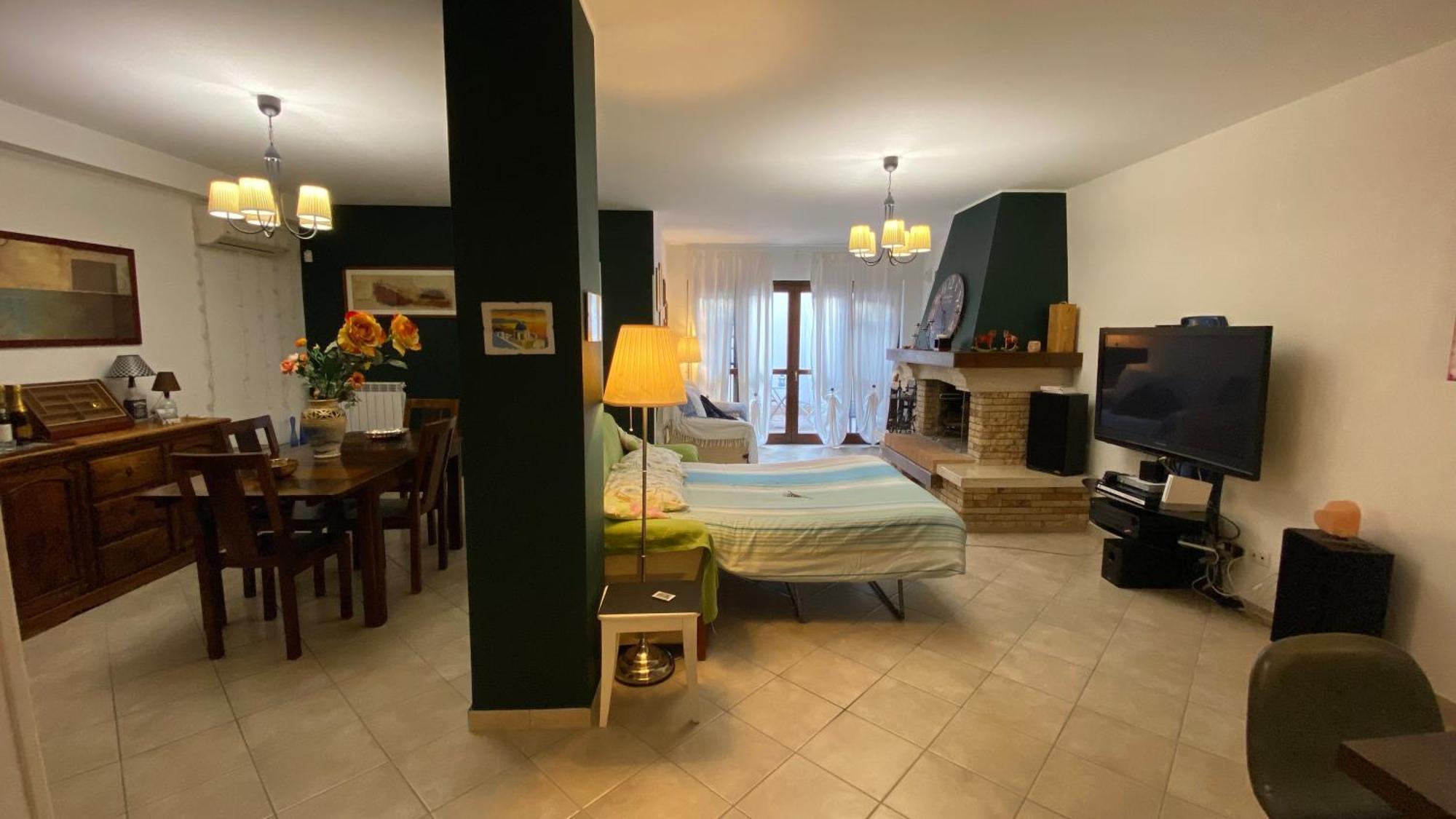The Wild Lavender Apartment Cecchina Екстериор снимка
