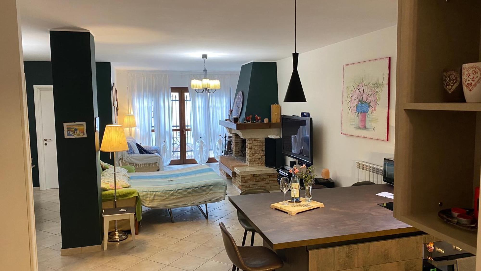 The Wild Lavender Apartment Cecchina Екстериор снимка